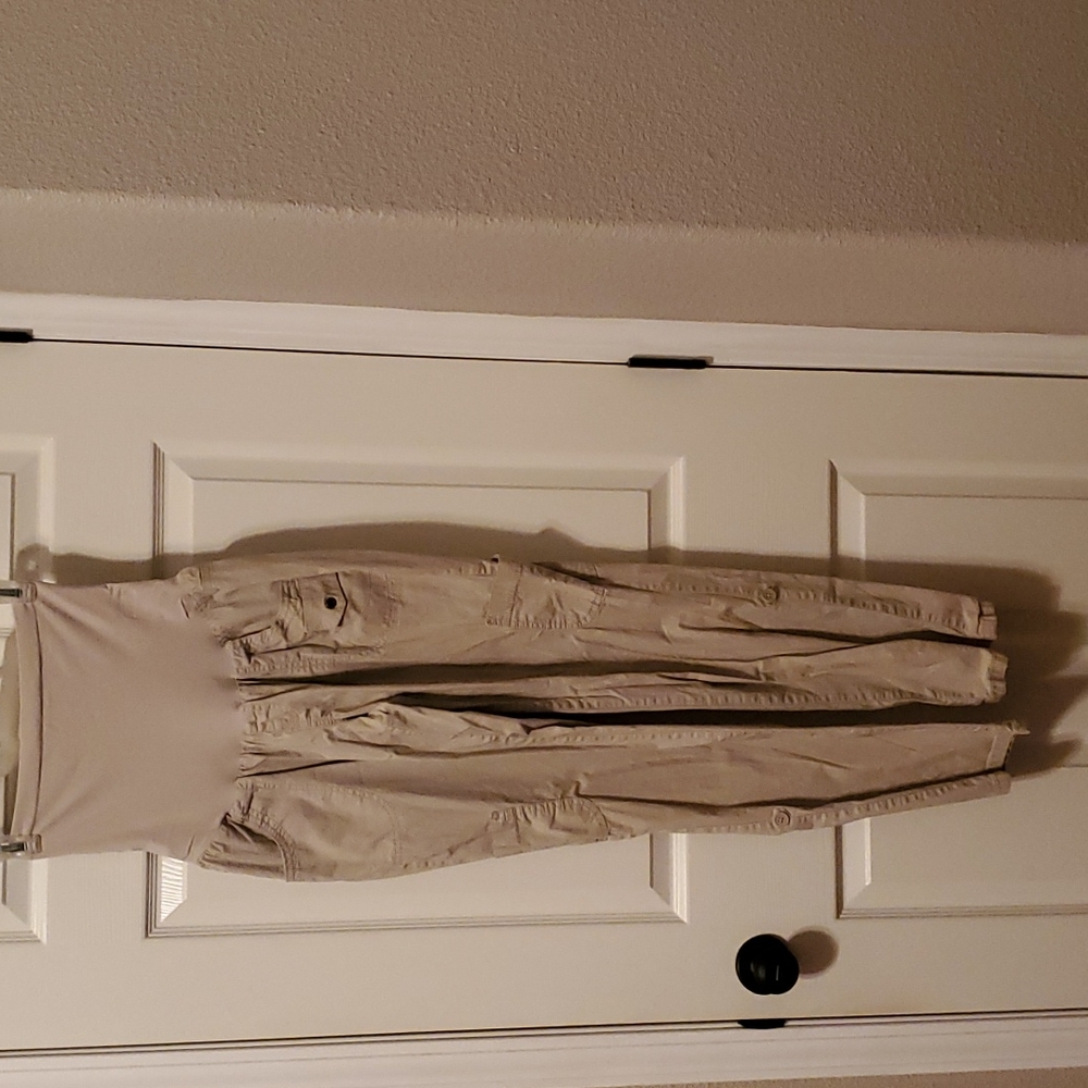 Maternity pants/capris